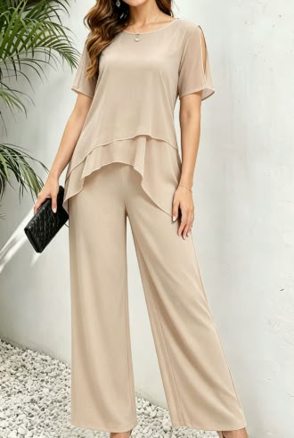 Completo Con Pantaloni E Sovrapposizione In Chiffon Con Scollo A Goccia Impreziosito