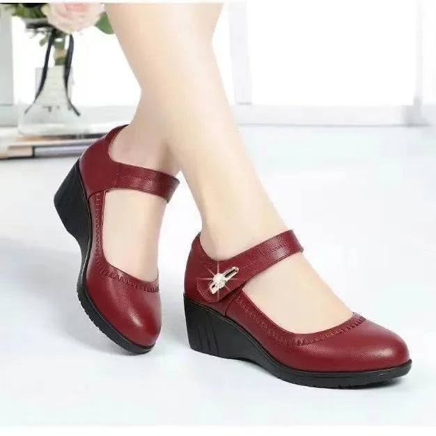 Scarpe con tacco comfort rosse dettaglio