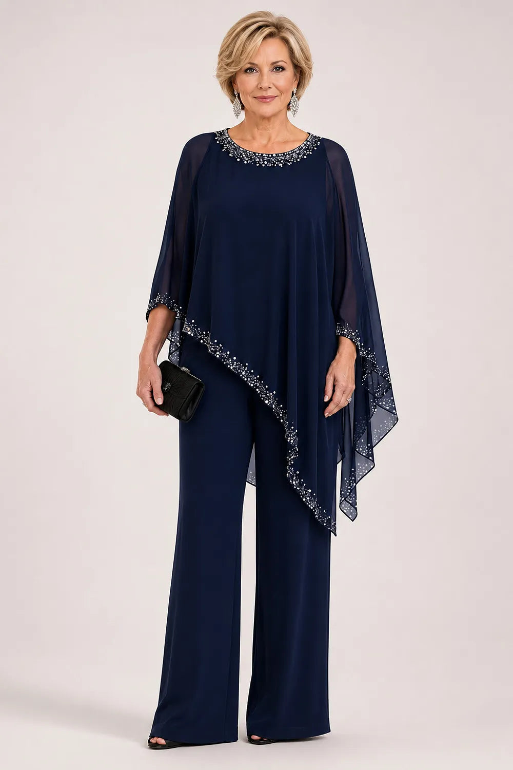 Completo Elegante Con Mantella In Chiffon Perlinata E Pantaloni A Gamba Larga