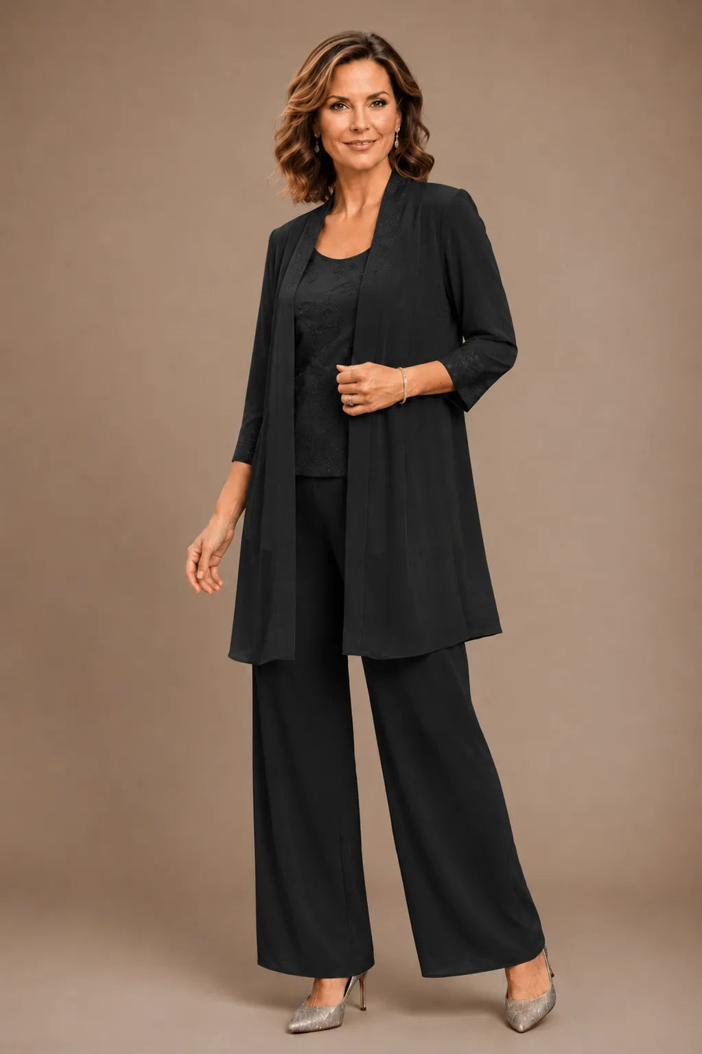 Evelyn | Completo In Tre Pezzi Ricamato Con Pantaloni