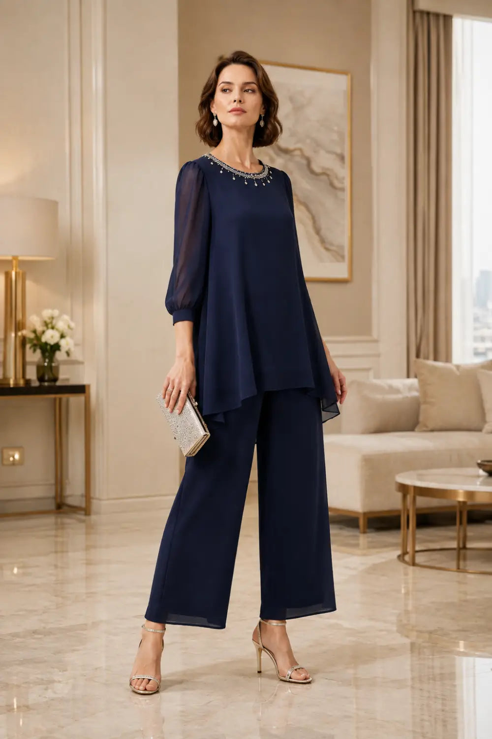 Completo In Chiffon A Strati Perlinato Con Maniche A Tre Quarti