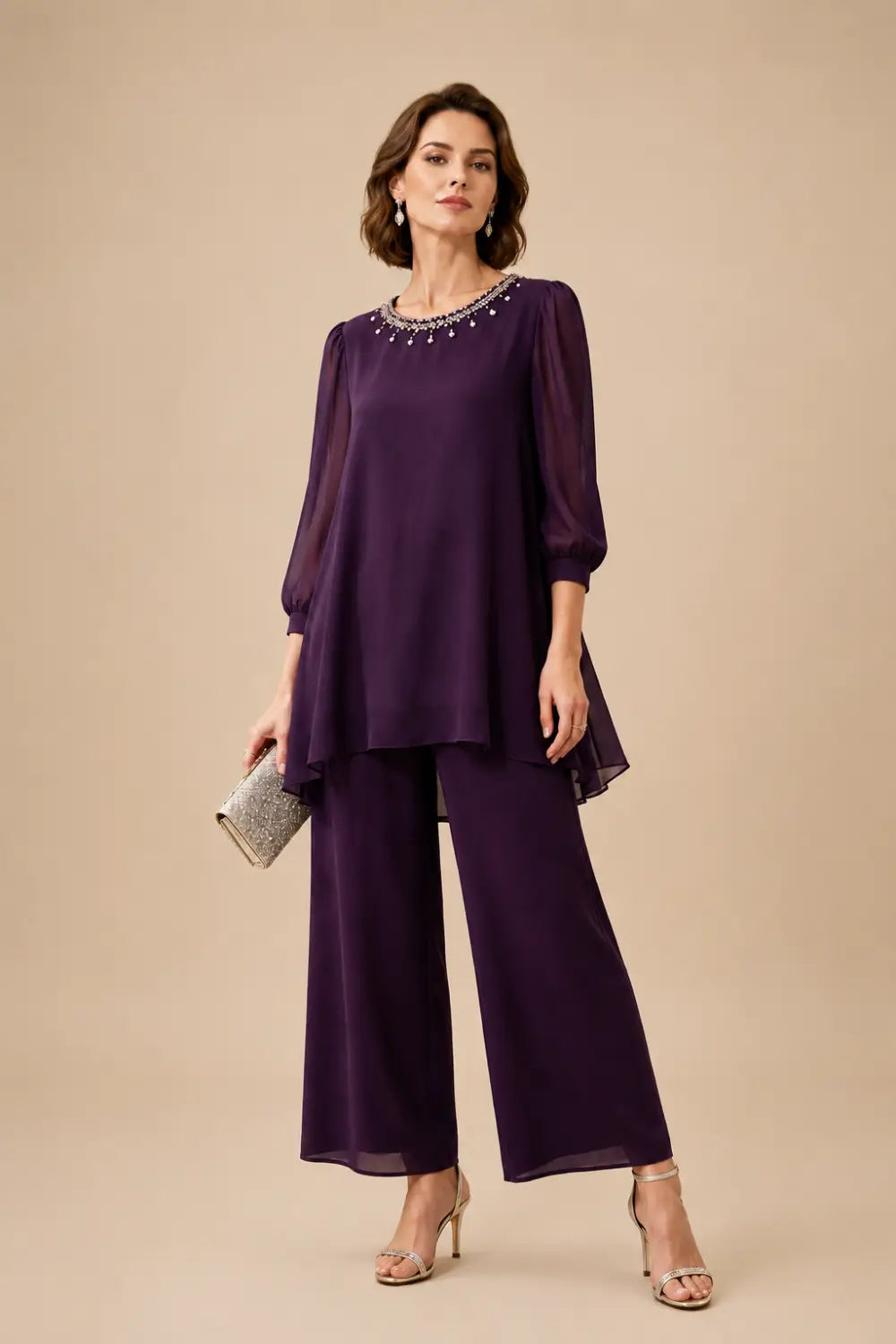 Completo In Chiffon A Strati Perlinato Con Maniche A Tre Quarti