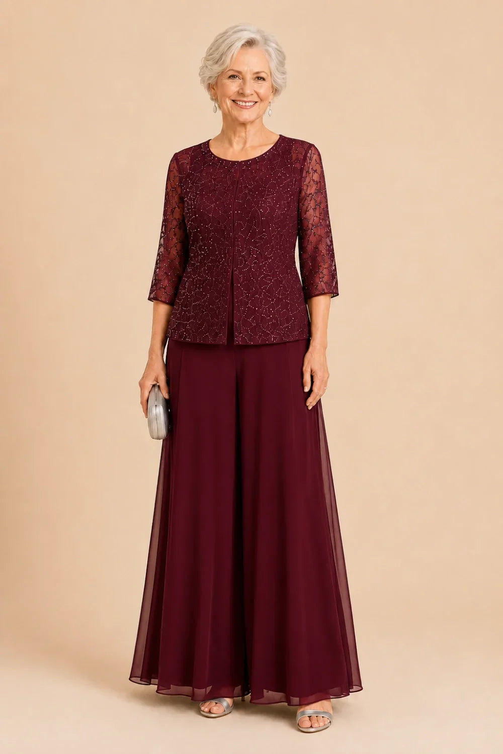Completo Con Pantaloni Culotte In Pizzo Perlinato E Sovrapposizione In Chiffon