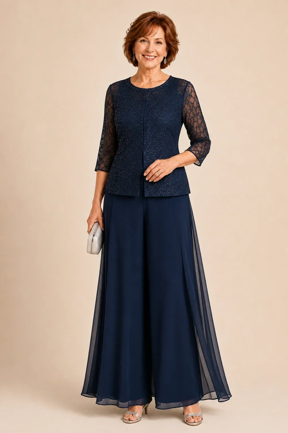 Completo Con Pantaloni Culotte In Pizzo Perlinato E Sovrapposizione In Chiffon