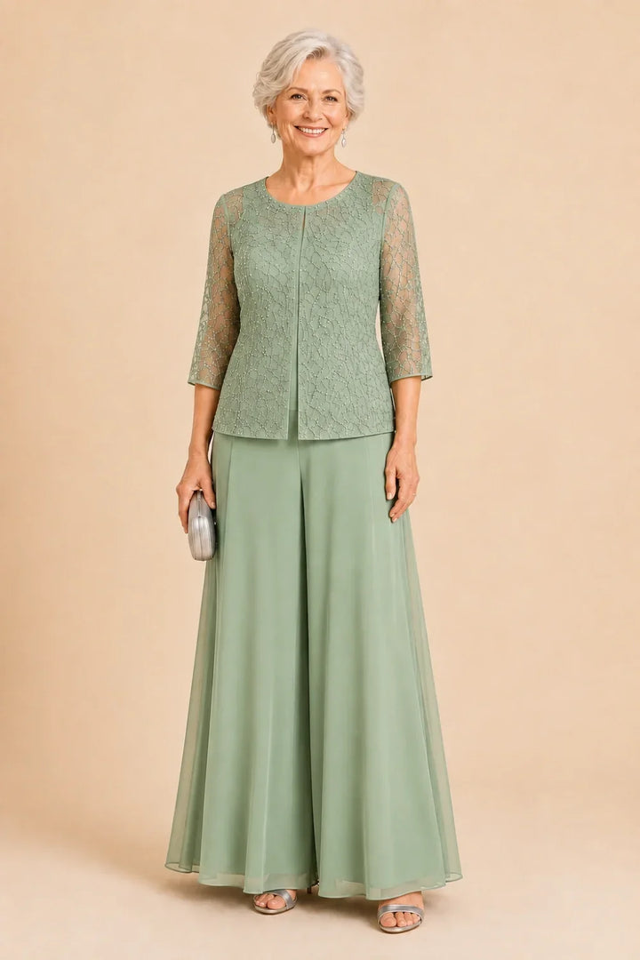 Completo Con Pantaloni Culotte In Pizzo Perlinato E Sovrapposizione In Chiffon