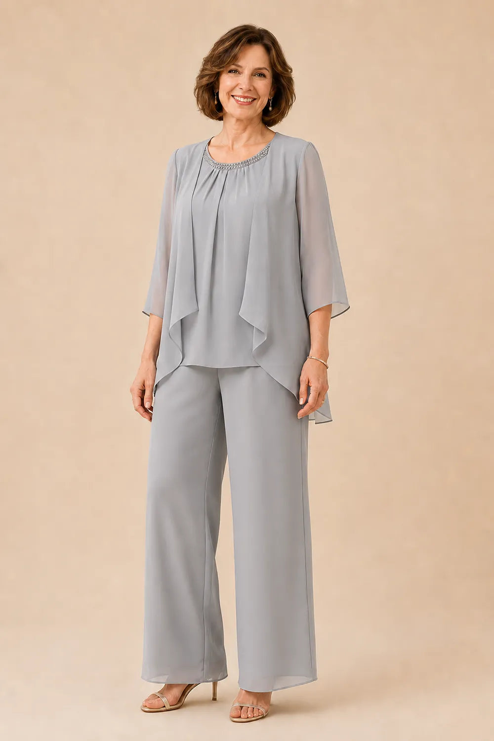 Completo Con Pantaloni E Sovrapposizione In Chiffon Per La Madre Della Sposa