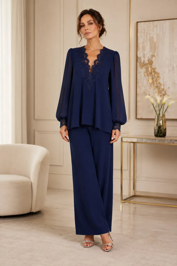 Completo In Chiffon A Strati Con Scollo A V E Pantaloni A Gamba Larga