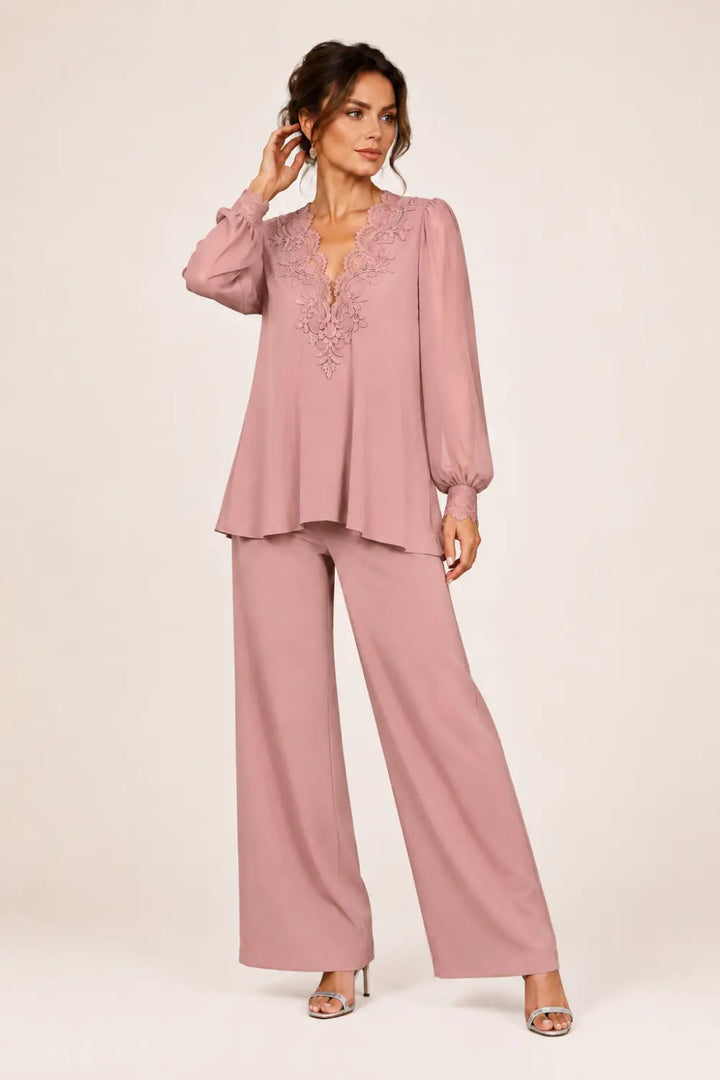 Completo In Chiffon A Strati Con Scollo A V E Pantaloni A Gamba Larga